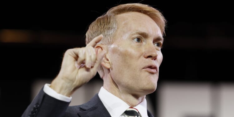 CCP-Controlled Messaging App WeChat Used for ‘Coordination Among Chinese Criminal Networks’ in US, Sen Lankford Writes to Trump