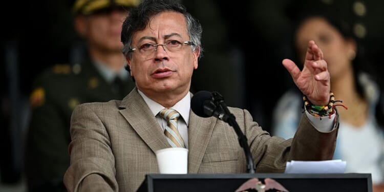 Colombia’s President ‘Likes Making Cocaine,’ Won’t ‘Be Doing It Very Long’