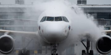 Delta Urges Travelers To Rebook As Winter Storm Threatens Weekend Flights