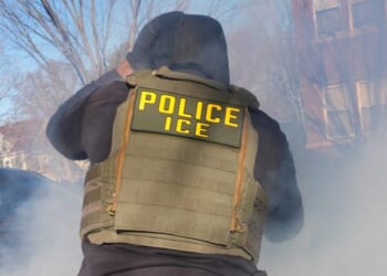 FBI agent who sought to investigate ICE officer in Minneapolis shooting resigns: Report