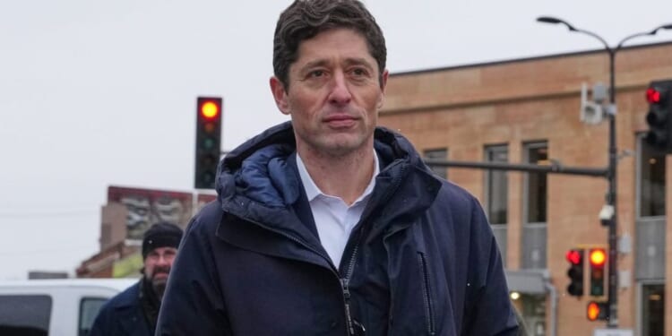 Frey calls on Trump to 'put America first' and withdraw federal officers after new Minneapolis shooting