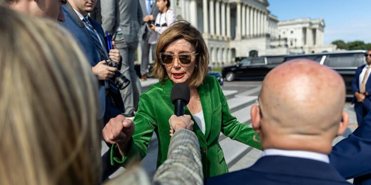 GOP Advances Bill To Stop Congress From Trading Stocks Without Any Dem Support