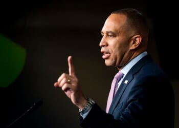 Jeffries not ruling out impeaching Kristi Noem if Democrats win House