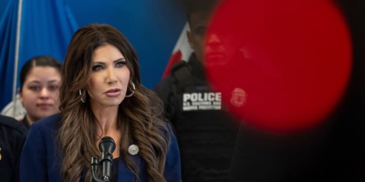 Lawmakers challenge latest Noem order limiting visits to ICE facilities