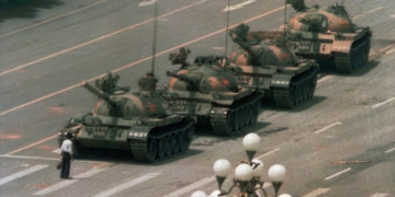 NYT's Kristof Equates Iconic Tiananmen Tank Man to a Commie Karen in an SUV Trying to Run Over ICE Agents – Twitchy