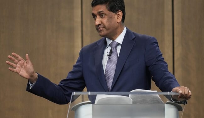 Over-the-Top Leftist’s Lengthy Lecture to Khanna Is All ‘Pimp’ and Circumstance – Twitchy