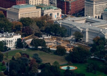 Panel postpones Trump ballroom review