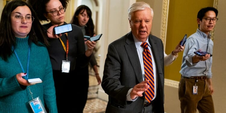 Senate shutdown deal stalls over Graham objection
