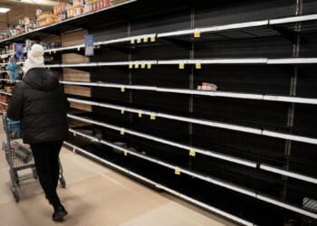 Snow Starts Falling In Texas, Oklahoma As Eastern U.S. Braces For Winter Storm