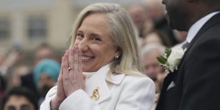 Spanberger calls for unity as she becomes Virginia's first female governor