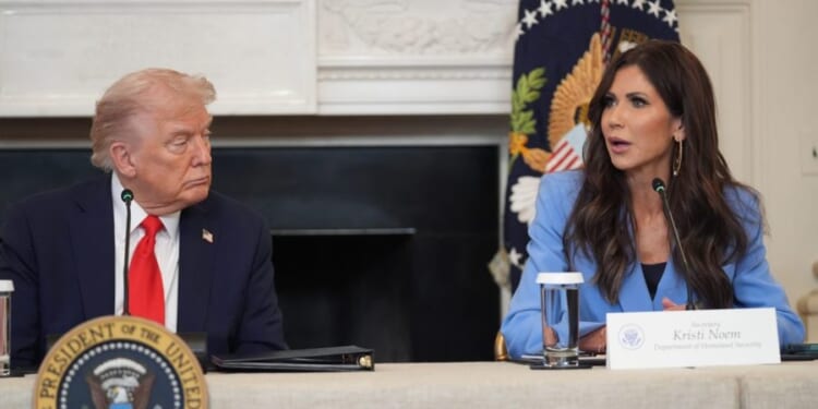 Trump backs Noem amid criticism, resignation calls