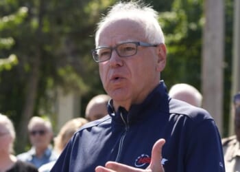 Walz to Americans after latest Minnesota shooting: ‘What side do you want to be on?’ 