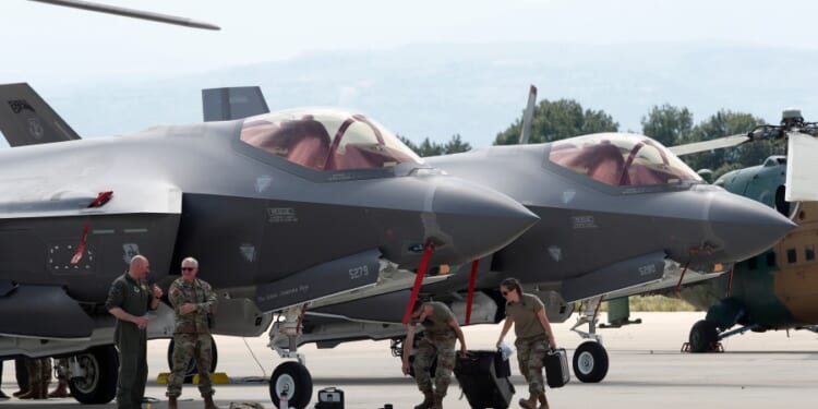 F-35s caught in trade crossfire between US and Canada