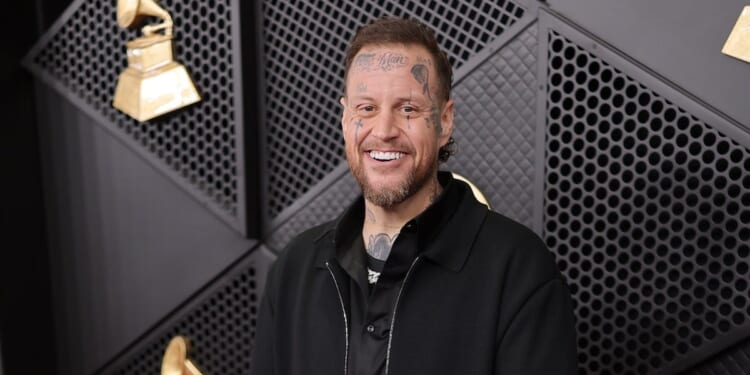Jelly Roll Breaks Rank, Doesn’t Criticize ICE At Grammys