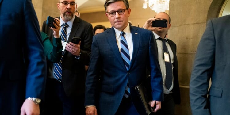 Live updates: House tasked with ending partial shutdown as ICE fight looms