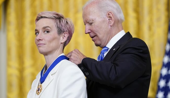 Rapinoe Dumps on Olympic Glory to Remind Everyone She's Still Here – Twitchy