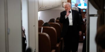 Trump says he wants DC’s new arch to be ‘biggest’ in the world