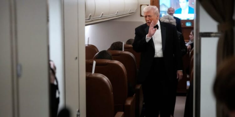 Trump says he wants DC’s new arch to be ‘biggest’ in the world