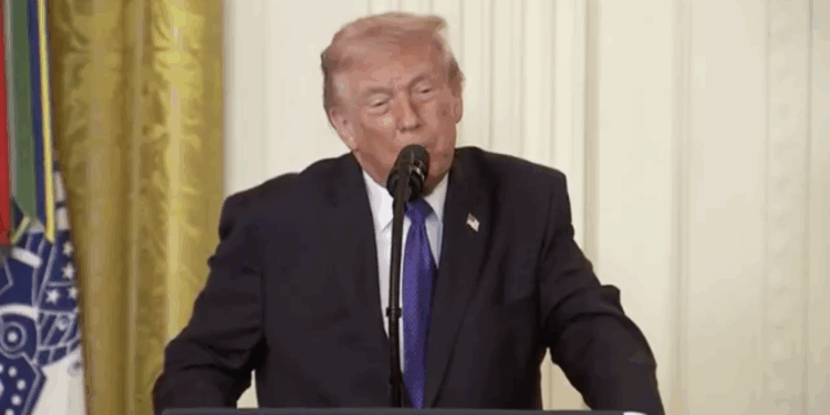 Trump Outlines War Aims and Says US Seized ‘Last, Best Chance’ to Hit Iranian Theocracy