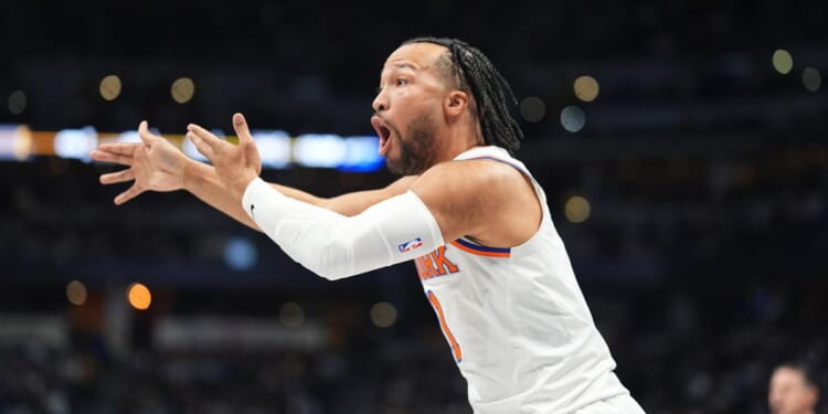 Get a 100% deposit match up to $100 + free pick for Knicks vs. Lakers