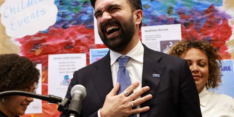 Bond Market May Be a Last Guardrail on Far-Left Mayors as Moody’s Goes 'Negative' on Mamdani’s New York