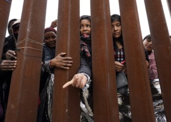 Members of SCOTUS Open to Turning Away 'Asylum Seekers' at Southern Border – Twitchy