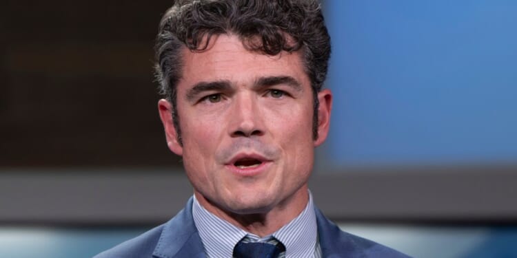 FBI investigating Kent over allegedly leaking classified information 