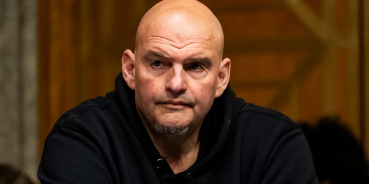 Fetterman: ICE officers seem to have 'enhanced some kinds of performance' at airports