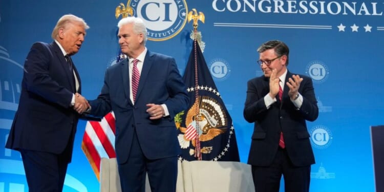 Live updates: Trump addresses House GOP in Miami; Graham presses Saudis to join Iran fight