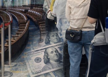 Senate Strikes Overnight Deal To Pay TSA Agents In Bid To End Airport Chaos