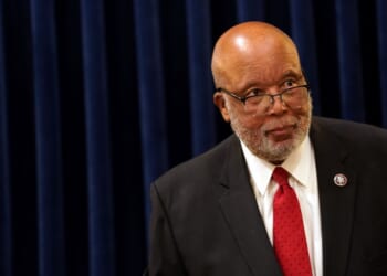 Thompson fends of challenger to win Mississippi primary