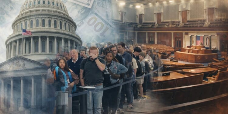 Trump Signs Executive Order To Pay TSA Agents