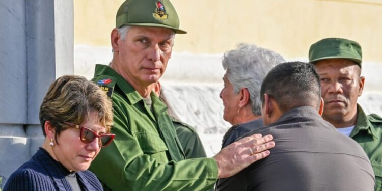 U.S. Embassy in Cuba tells citizens to avoid crowds amid protests