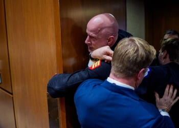 Watch Navy SEAL Senator Help Cops Drag Out ‘Unhinged’ Anti-War Protester