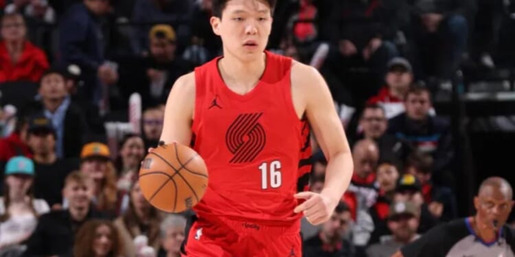Blazers fined $100K, execs suspended after tampering drama with Yang Hansen