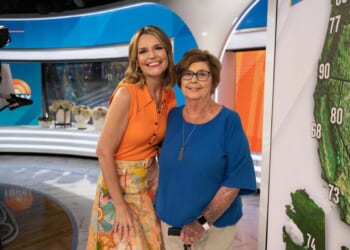 Savannah Guthrie returns to the 'Today' show 2 months after mom snatched from home