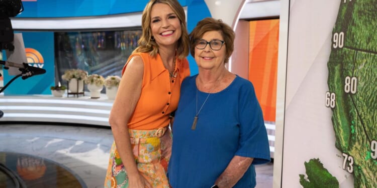 Savannah Guthrie returns to the 'Today' show 2 months after mom snatched from home