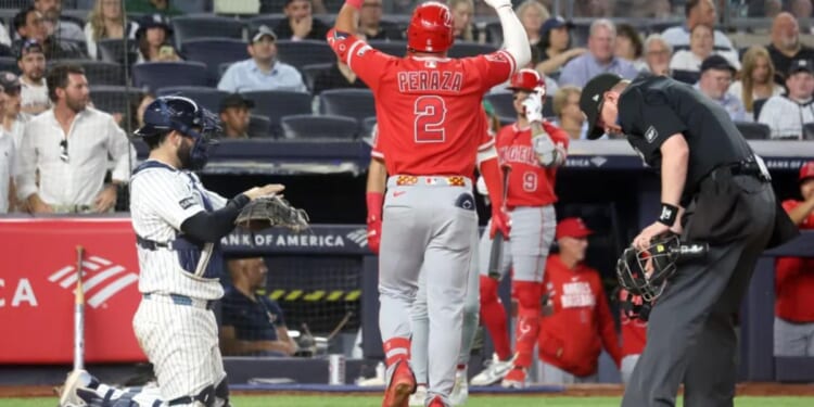 Ex-Yankees prospect Oswald Peraza has 3-hit night: 'He killed us'