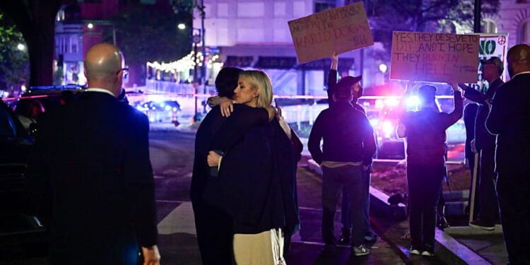 I’m Not A Journalist. I’ll Never Forget What I Saw At The White House Correspondents’ Dinner.