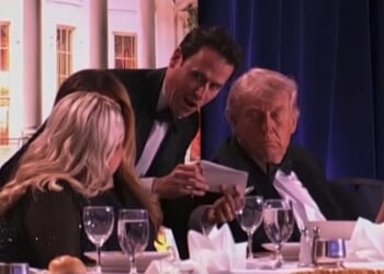 Mentalist Oz Pearlman reveals the trick he was performing at the White House Correspondents Dinner before shots rang out