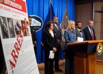 D.C. pipe bomb suspect faces 2 new charges