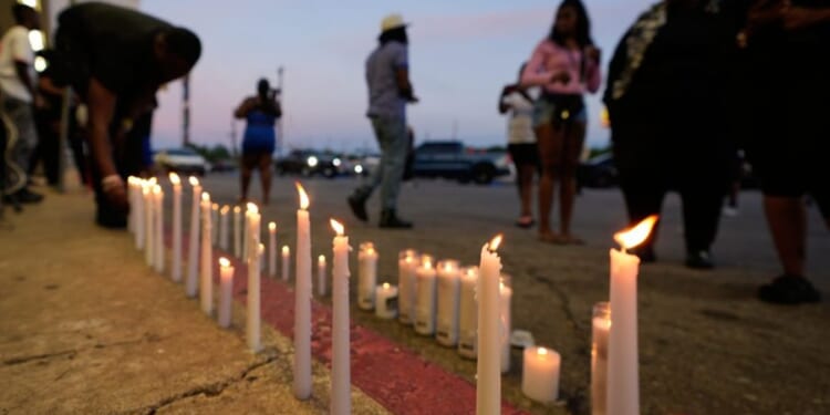 Father killed 7 of his children and another child in Louisiana mass shooting: Police