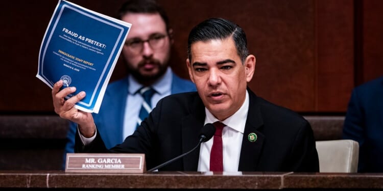 Garcia threatens Bondi with contempt on Tuesday