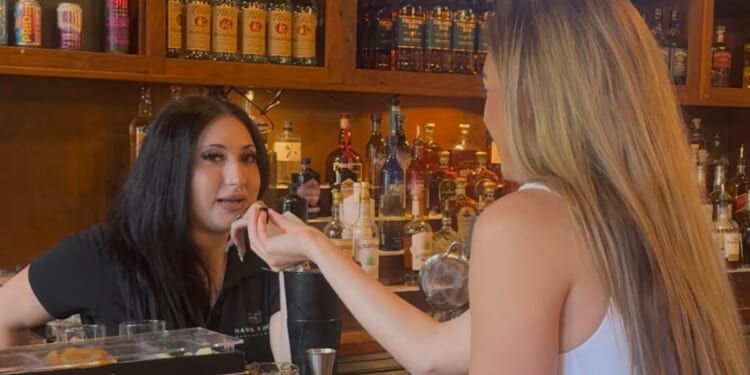 Servers And Bartenders Don’t Know Why Their Refunds Are Bigger This Year