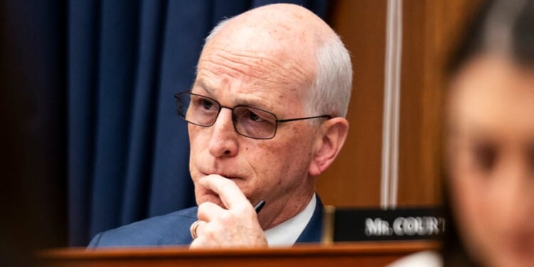 Top Armed Services Democrat says Iran war ‘mistake in large part because of the cost