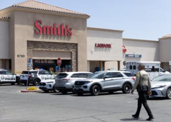 Gunman kills ex-wife and her new husband in Vegas grocery store: cops