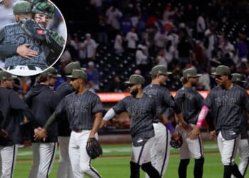 Carlos Mendoza's club shows resolve after gut punch from Clay Holmes' injury