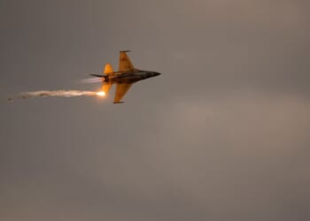 Two Navy Fighter Jets Collide and Explode Over Idaho Airshow – Twitchy