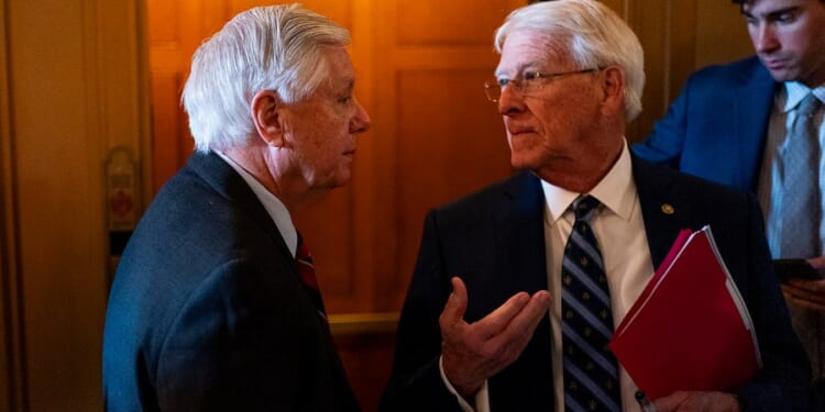 GOP Sens. Lindsey Graham, Roger Wicker blast reports of 60-day ceasefire deal with Iran