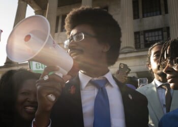 Here’s TN State Rep. Justin Pearson Doing More Performative In-Your-Face Nonsense – Twitchy